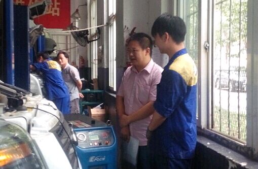 学员入职上海科达汽车销售服务公司