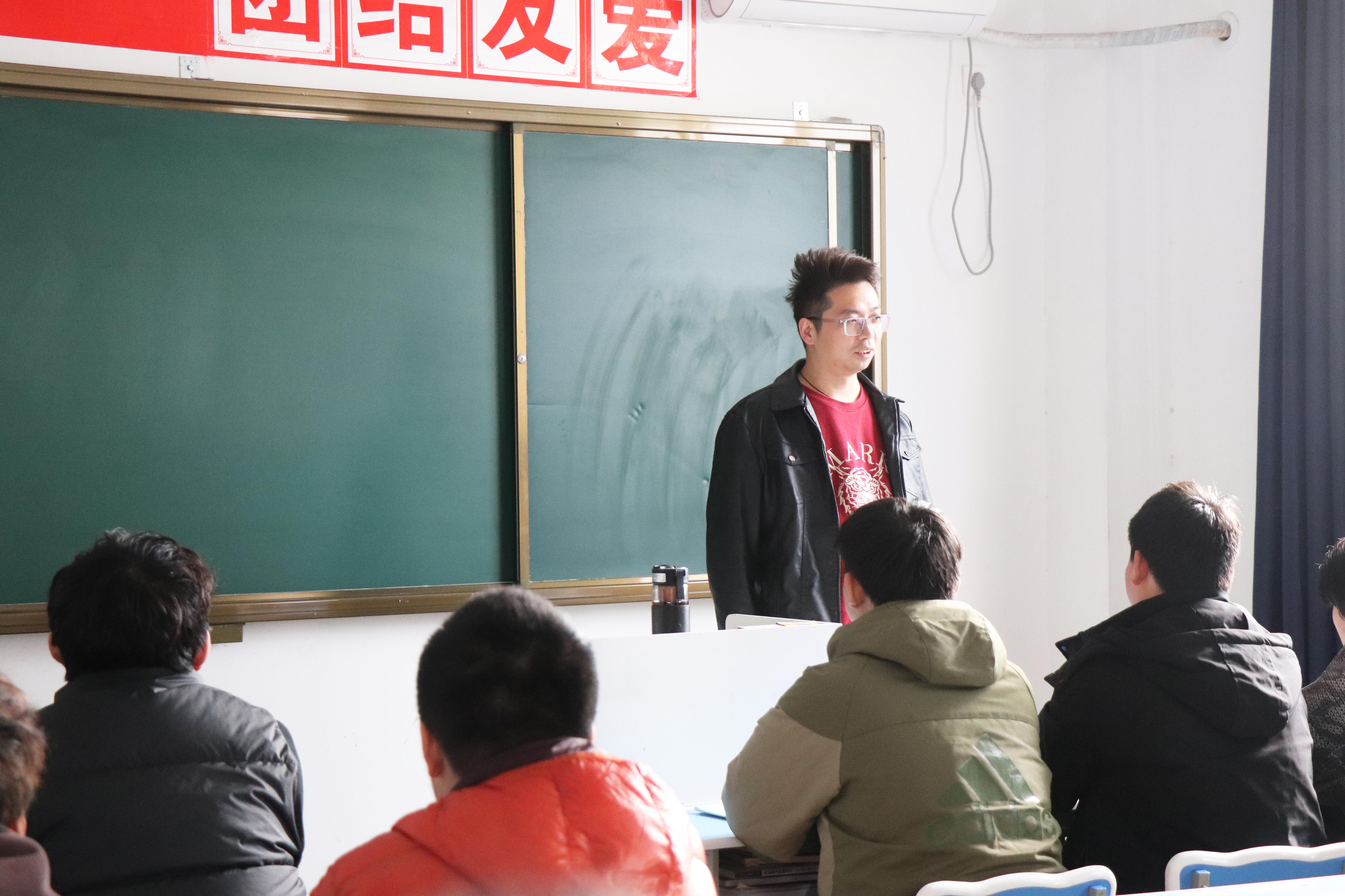 初中没毕业能报名上海博世职业技术学校吗？